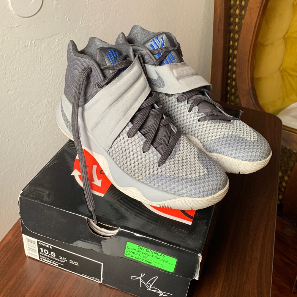 Nike Kyrie 2 Omega size 10.5 men